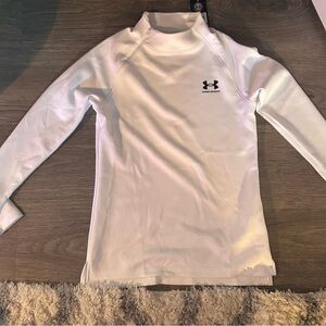 Fitted Under armor long sleeve